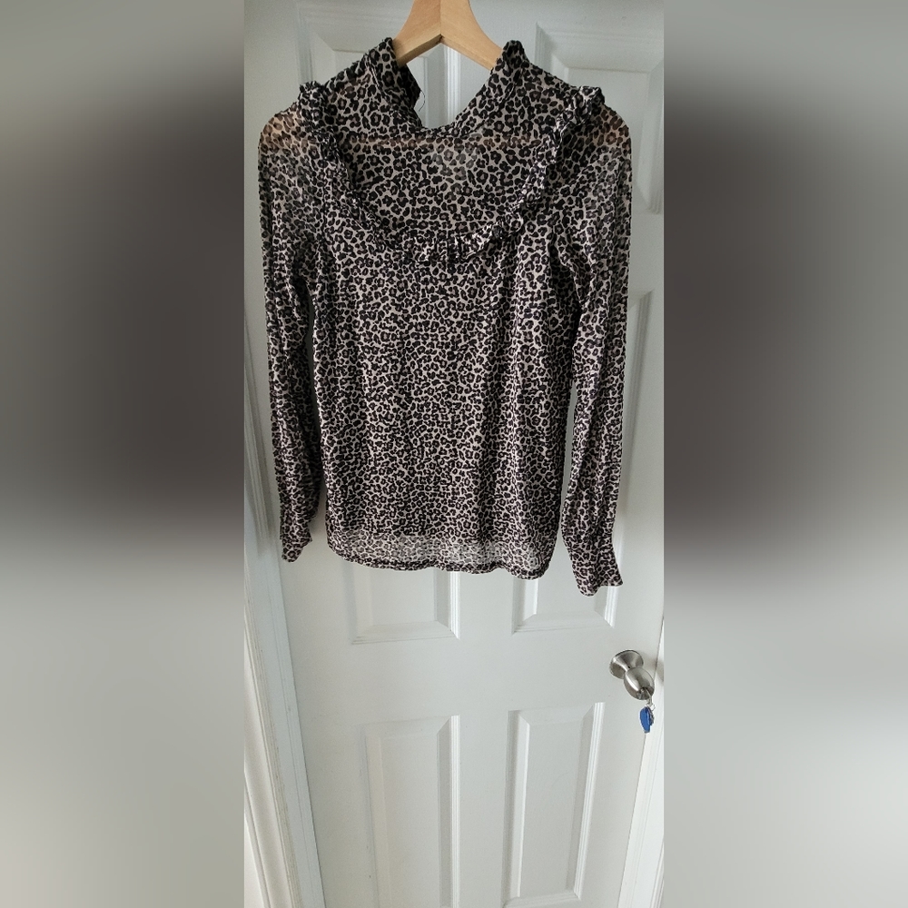 Leopard print top